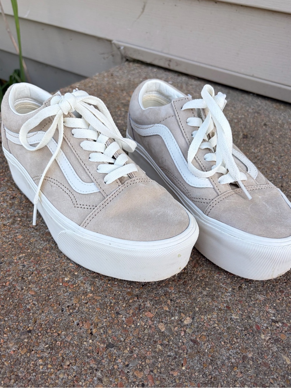 Vans Platform Old Skool Sneakers in Beige and White